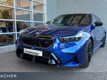 BMW M5 A Tou DAProf Leder HUD LKhz DAB Sitzbel.
