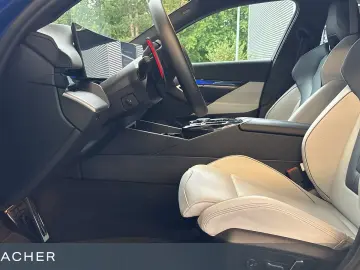 BMW M5 A Tou DAProf Leder HUD LKhz DAB Sitzbel.