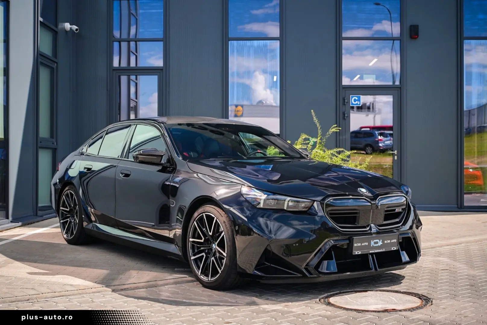 BMW M5 Limousine Basis