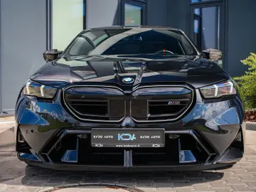 BMW M5 Limousine Basis