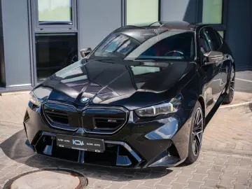 BMW M5 Limousine Basis