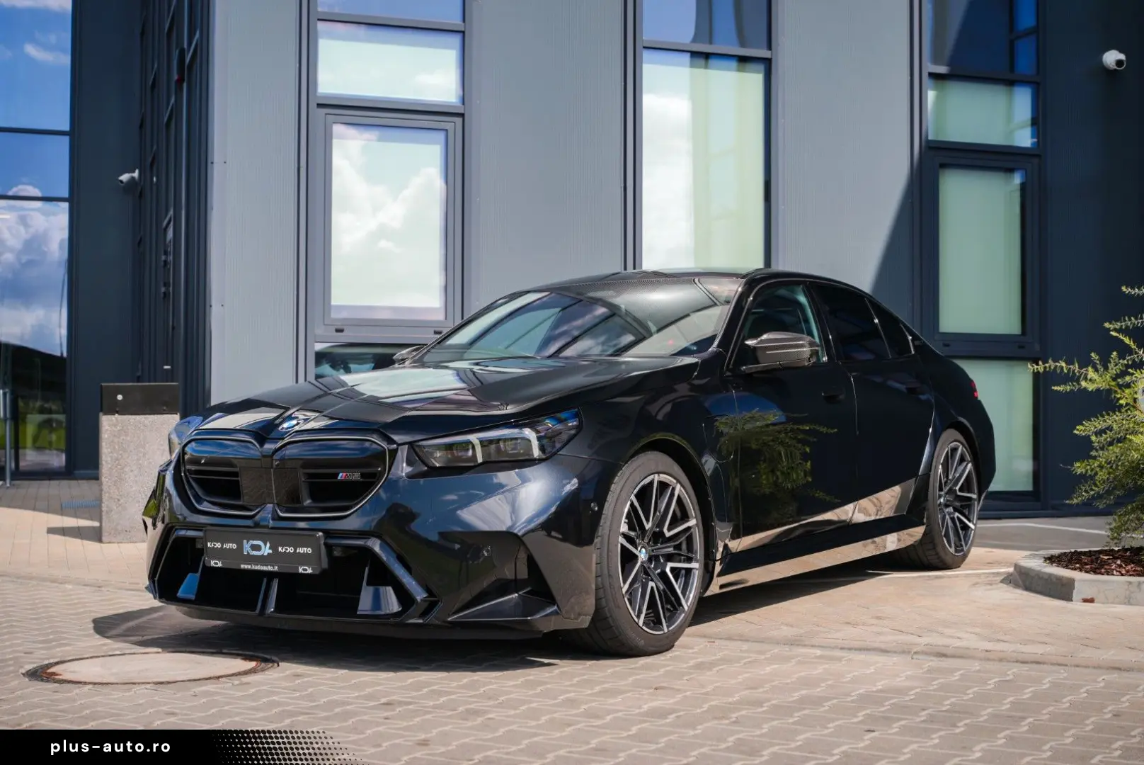 BMW M5 Limousine Basis