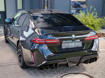 BMW M5 Limousine Basis