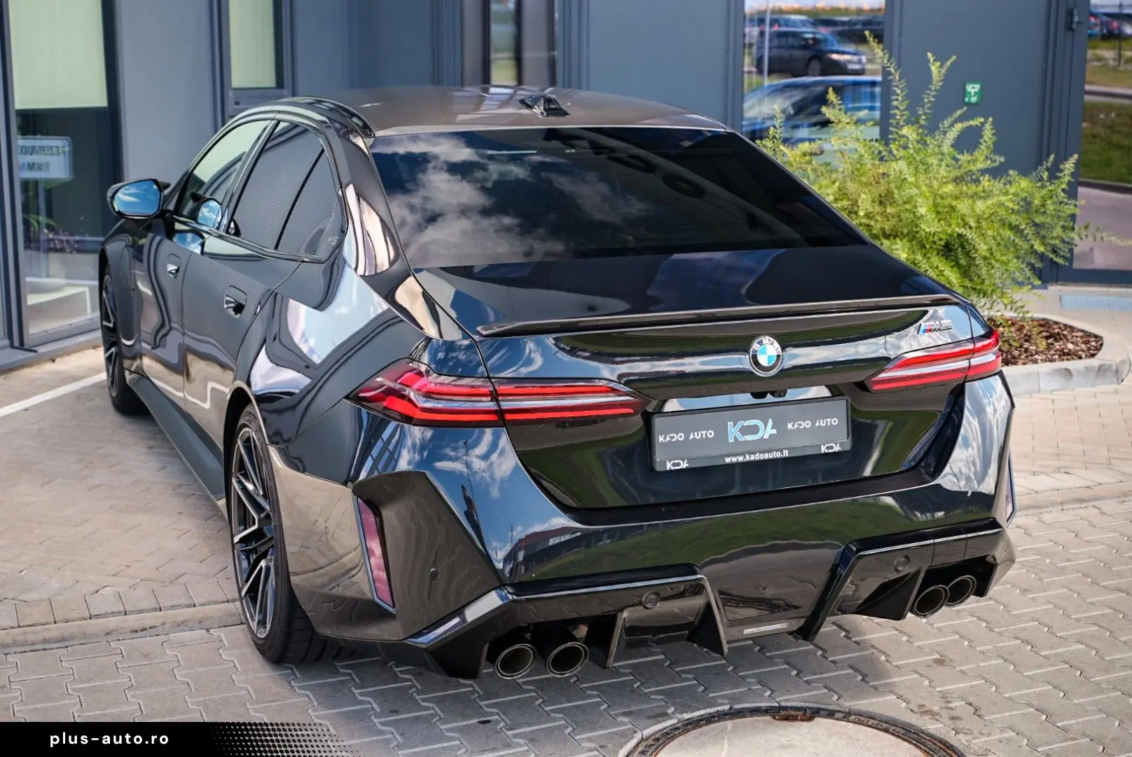 BMW M5 Limousine Basis