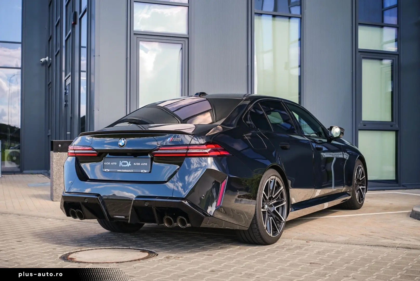 BMW M5 Limousine Basis