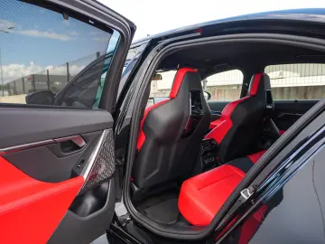 BMW M5 Limousine Basis