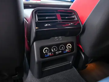BMW M5 Limousine Basis