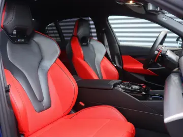 BMW M5 Sedan   High Executive   Driving Assistant Pr