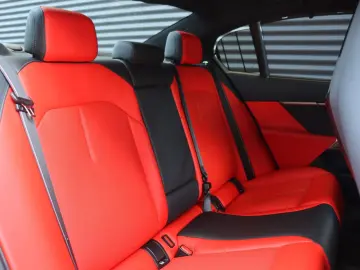 BMW M5 Sedan   High Executive   Driving Assistant Pr