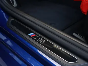 BMW M5 Sedan   High Executive   Driving Assistant Pr