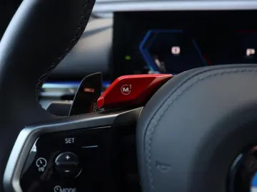BMW M5 Sedan   High Executive   Driving Assistant Pr
