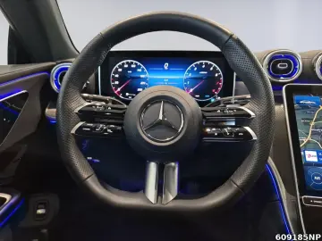 MERCEDES-BENZ CLE 300 4M AMG Coupé Pano Digital-Light 360