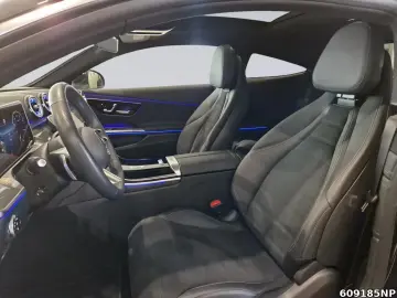 MERCEDES-BENZ CLE 300 4M AMG Coupé Pano Digital-Light 360
