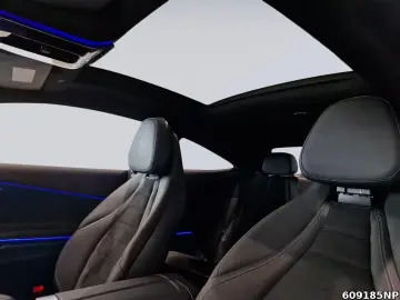 MERCEDES-BENZ CLE 300 4M AMG Coupé Pano Digital-Light 360
