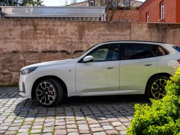 BMW X3 20dxDrive MSportPRO PANO GLOW AHK 360 H&K 1.H