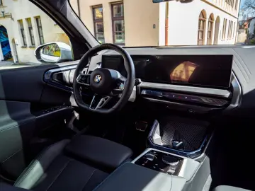 BMW X3 20dxDrive MSportPRO PANO GLOW AHK 360 H&K 1.H