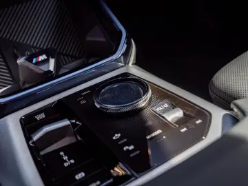 BMW X3 20dxDrive MSportPRO PANO GLOW AHK 360 H&K 1.H
