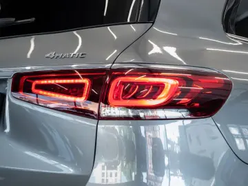 MERCEDES-BENZ GLS 580 4M AMG LINE 7-SITZER PANO STDHZ AHK