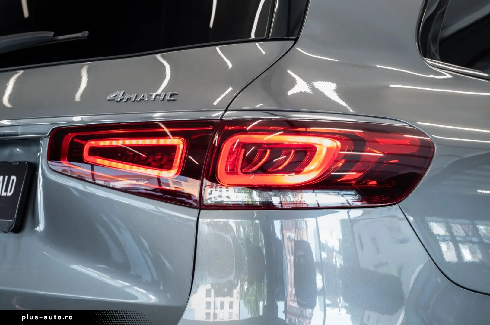 MERCEDES-BENZ GLS 580 4M AMG LINE 7-SITZER PANO STDHZ AHK