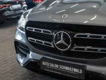 MERCEDES-BENZ GLS 580 4M AMG LINE 7-SITZER PANO STDHZ AHK