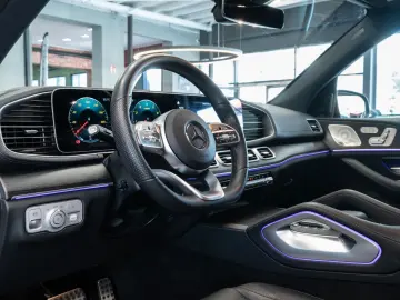 MERCEDES-BENZ GLS 580 4M AMG LINE 7-SITZER PANO STDHZ AHK