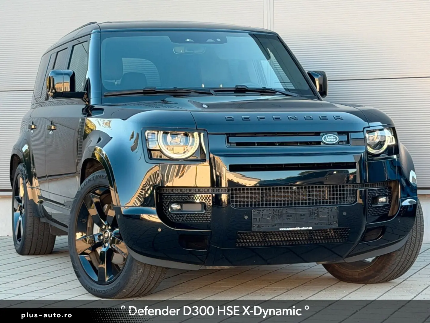 LAND ROVER Defender 110 D300 HSE X-Dynamic Pano AHK HUD