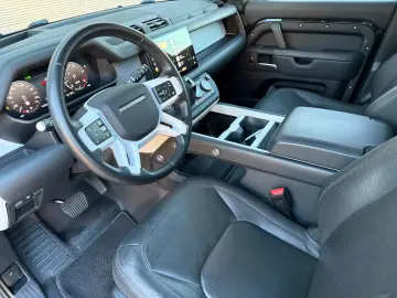 LAND ROVER Defender 110 D300 HSE X-Dynamic Pano AHK HUD