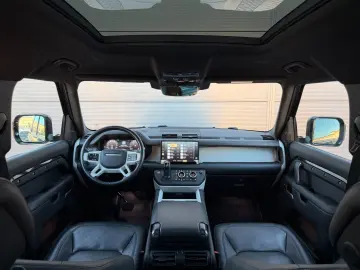 LAND ROVER Defender 110 D300 HSE X-Dynamic Pano AHK HUD