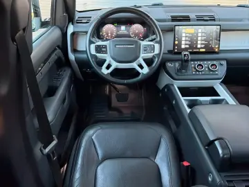 LAND ROVER Defender 110 D300 HSE X-Dynamic Pano AHK HUD