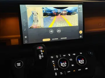 LAND ROVER Defender 110 D300 HSE X-Dynamic Pano AHK HUD