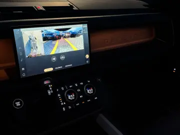 LAND ROVER Defender 110 D300 HSE X-Dynamic Pano AHK HUD