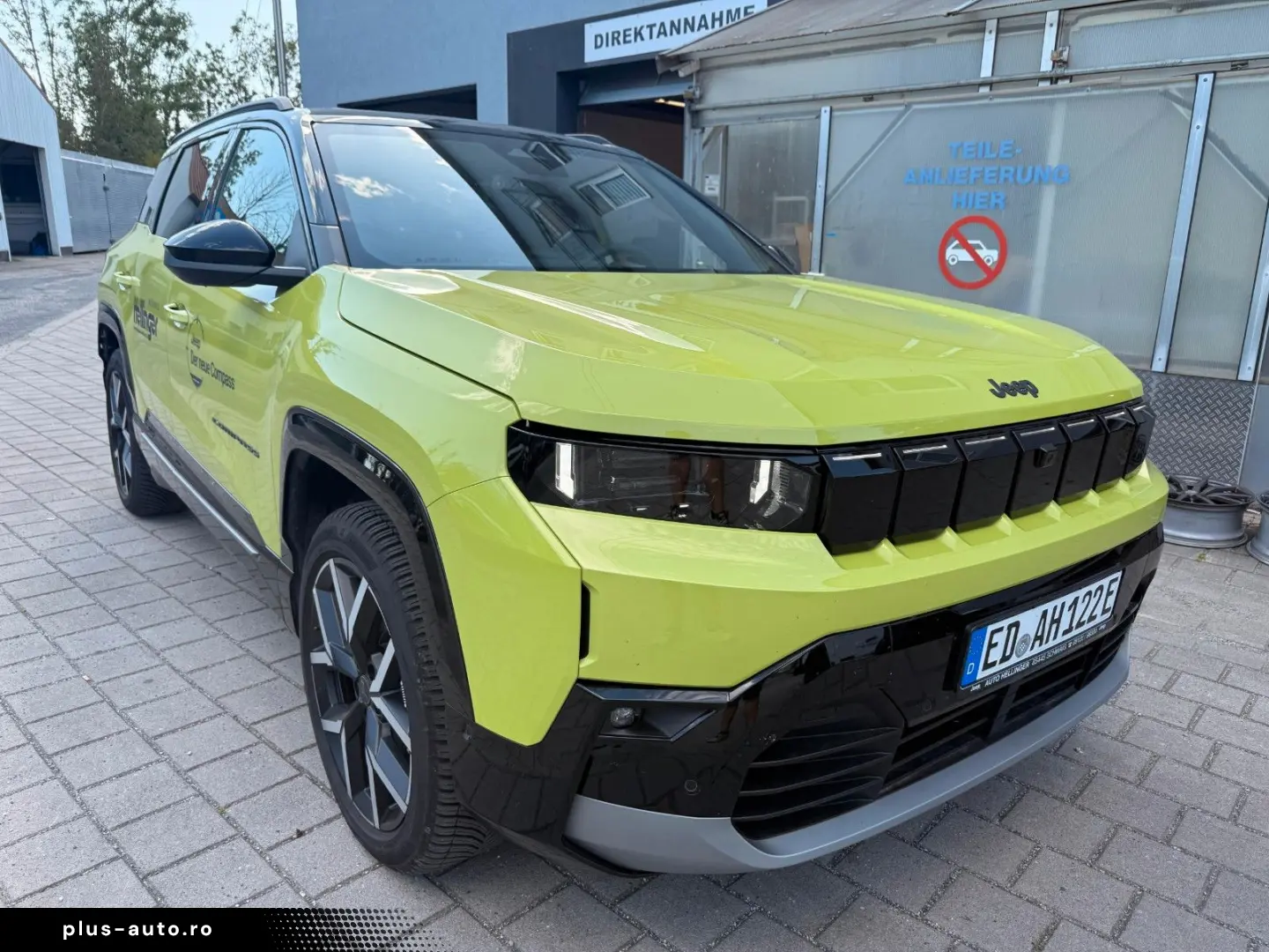 JEEP Compass BEV Summit Panorama