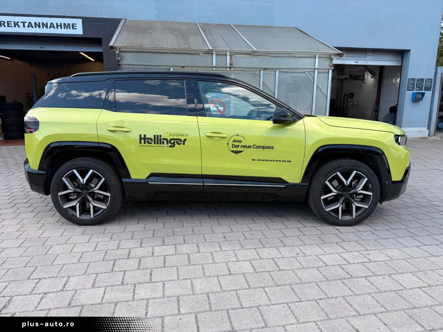 JEEP Compass BEV Summit Panorama