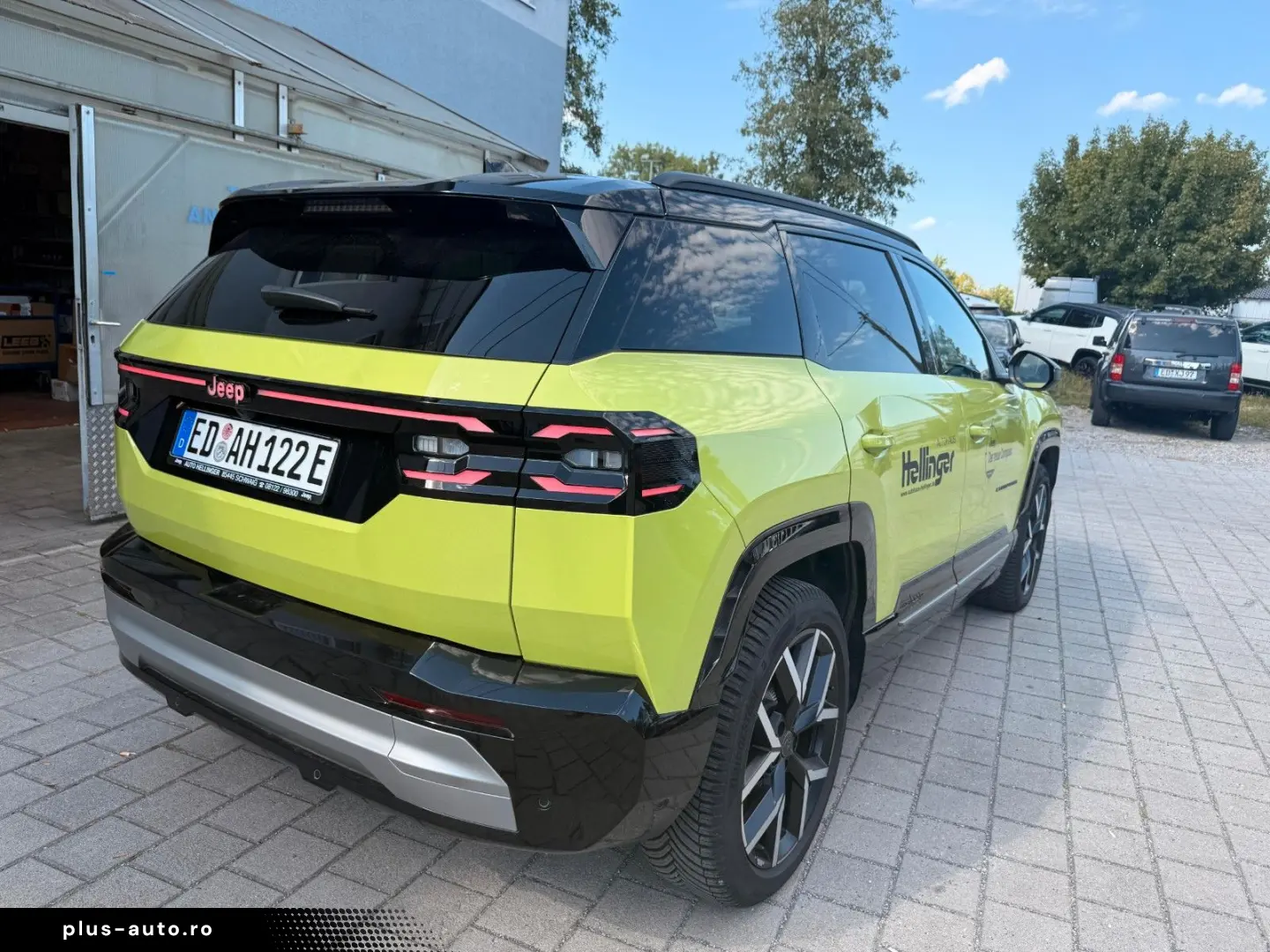 JEEP Compass BEV Summit Panorama