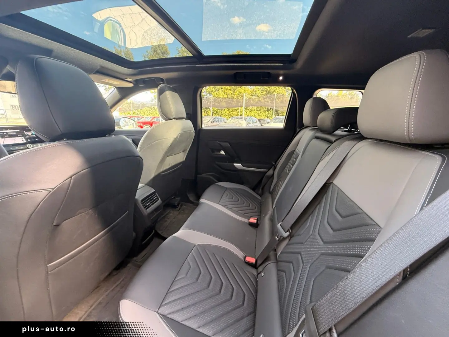 JEEP Compass BEV Summit Panorama