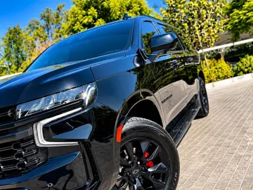 CHEVROLET BLACK-360 -NAVI-STERNHIMMEL-AHK-8SITZER-4X4-V8-