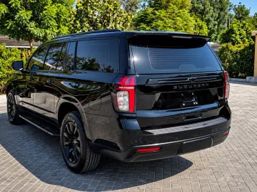 CHEVROLET BLACK-360 -NAVI-STERNHIMMEL-AHK-8SITZER-4X4-V8-
