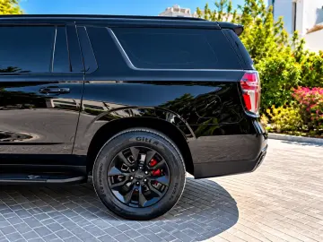 CHEVROLET BLACK-360 -NAVI-STERNHIMMEL-AHK-8SITZER-4X4-V8-