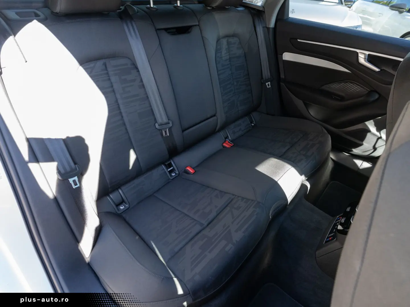 AUDI A6 Limousine S line TFSI Stronic NAVI MATRIX AHK