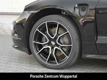 PORSCHE Taycan BOSE Luftfederung Rückfahrkamera LED