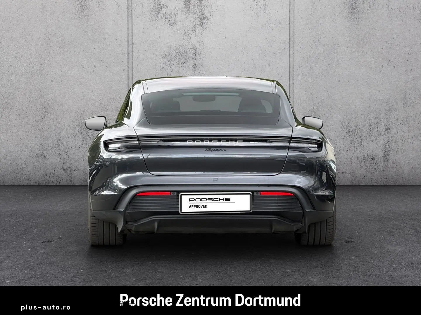 PORSCHE Taycan