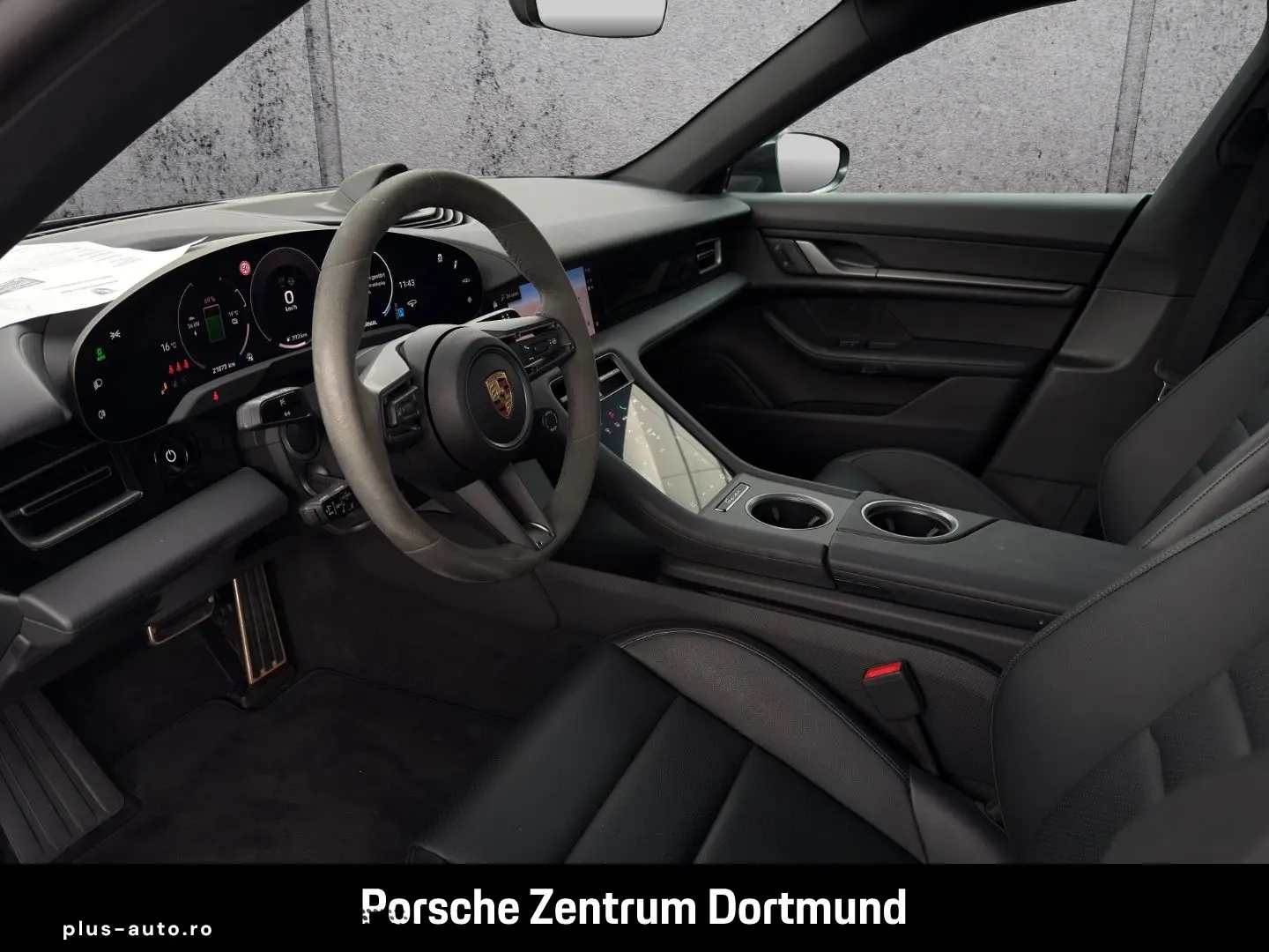 PORSCHE Taycan