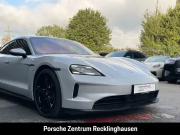 PORSCHE Taycan HA-Lenkung Surround-View Panoramadach