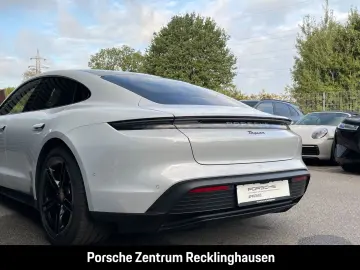 PORSCHE Taycan HA-Lenkung Surround-View Panoramadach