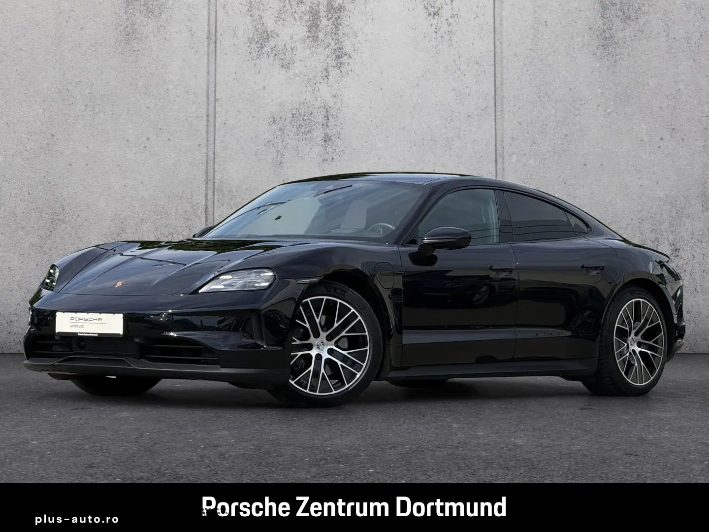 PORSCHE Taycan 4 BOSE Panorama InnoDrive HUD 20-Zoll