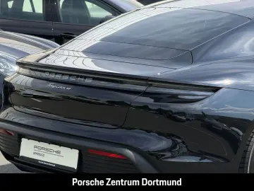 PORSCHE Taycan 4 BOSE Panorama InnoDrive HUD 20-Zoll