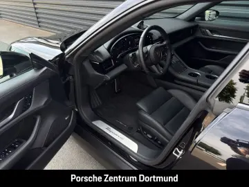PORSCHE Taycan 4 BOSE Panorama InnoDrive HUD 20-Zoll