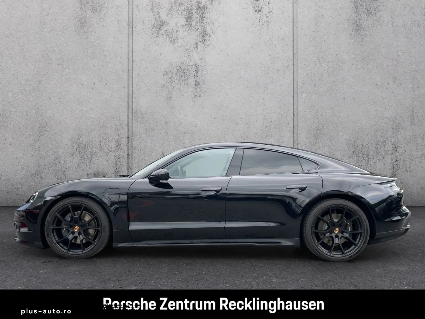 PORSCHE Taycan 4 BOSE Luftfederung Panorama InnoDrive