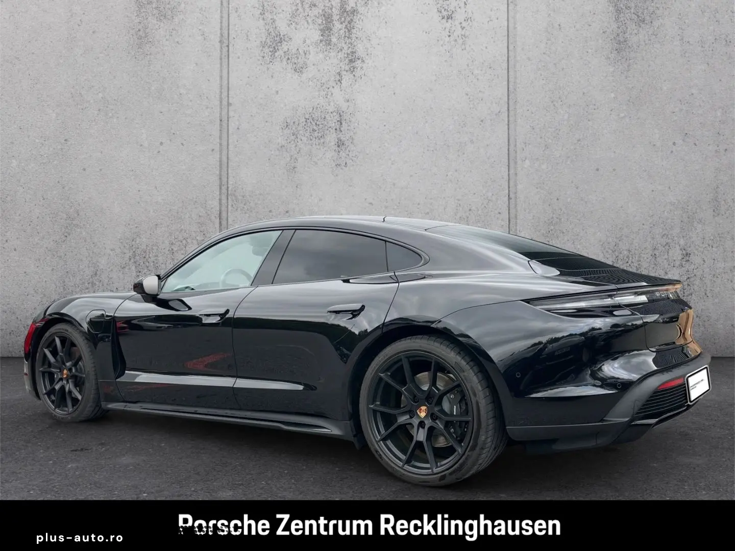 PORSCHE Taycan 4 BOSE Luftfederung Panorama InnoDrive