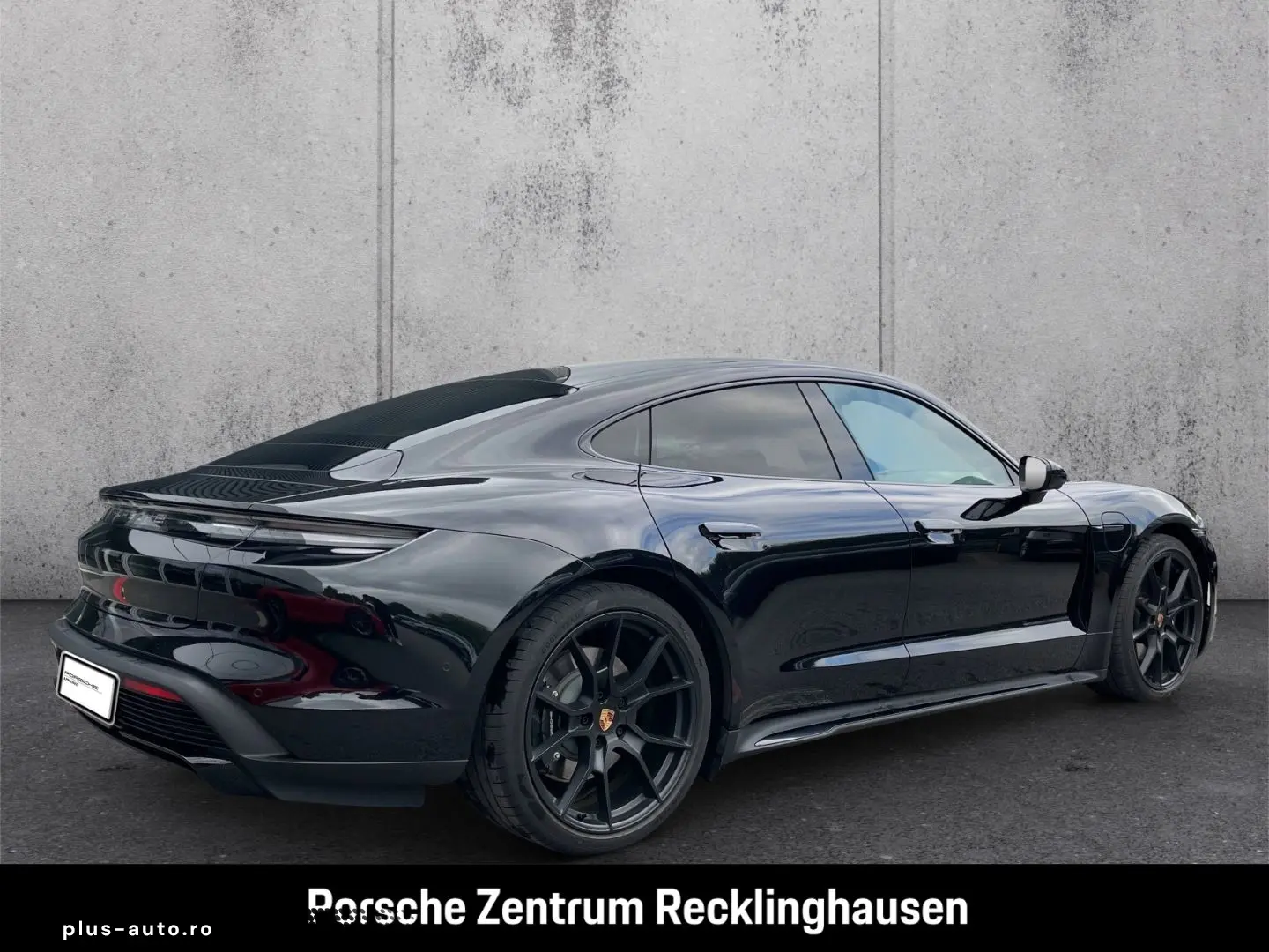 PORSCHE Taycan 4 BOSE Luftfederung Panorama InnoDrive
